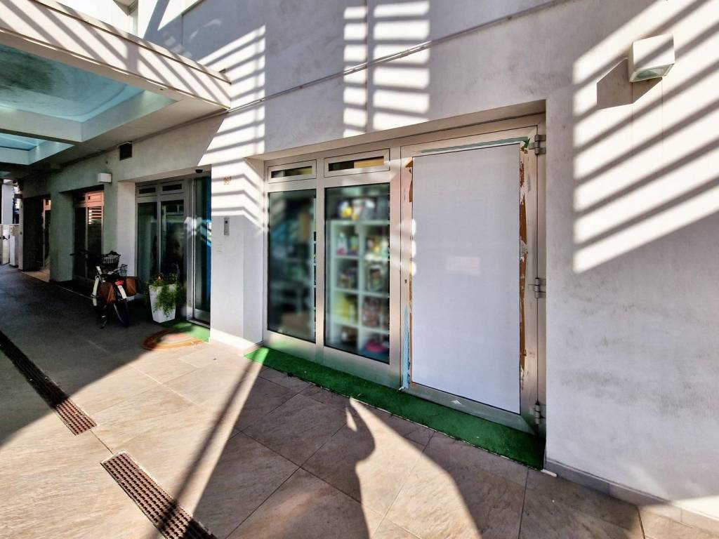 negozio in vendita a Rimini