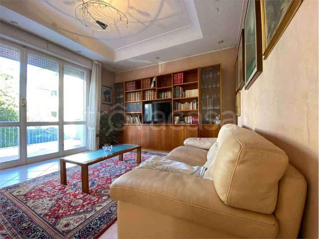 appartamento in vendita a Rimini in zona Marina Centro