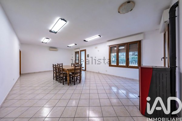 casa indipendente in vendita a Rimini