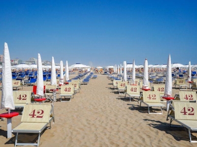 negozio in vendita a Rimini in zona Marina Centro