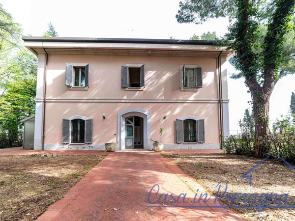 casa indipendente in vendita a Rimini in zona Grotta Rossa
