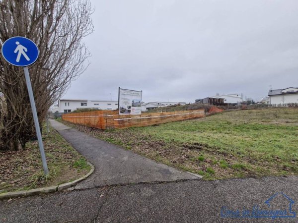 casa indipendente in vendita a Rimini in zona Spadarolo