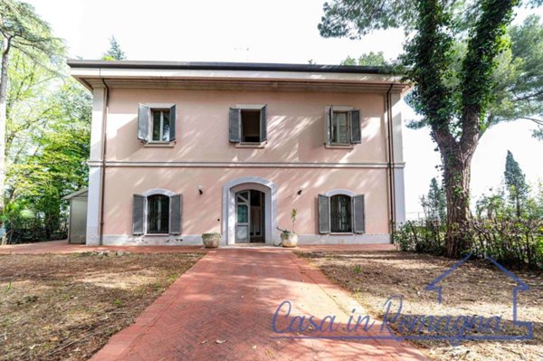 casa indipendente in vendita a Rimini