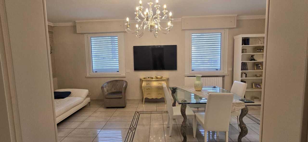 casa indipendente in vendita a Rimini in zona Viserba