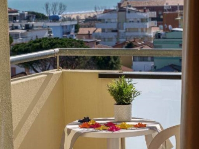 negozio in vendita a Rimini in zona Bellariva