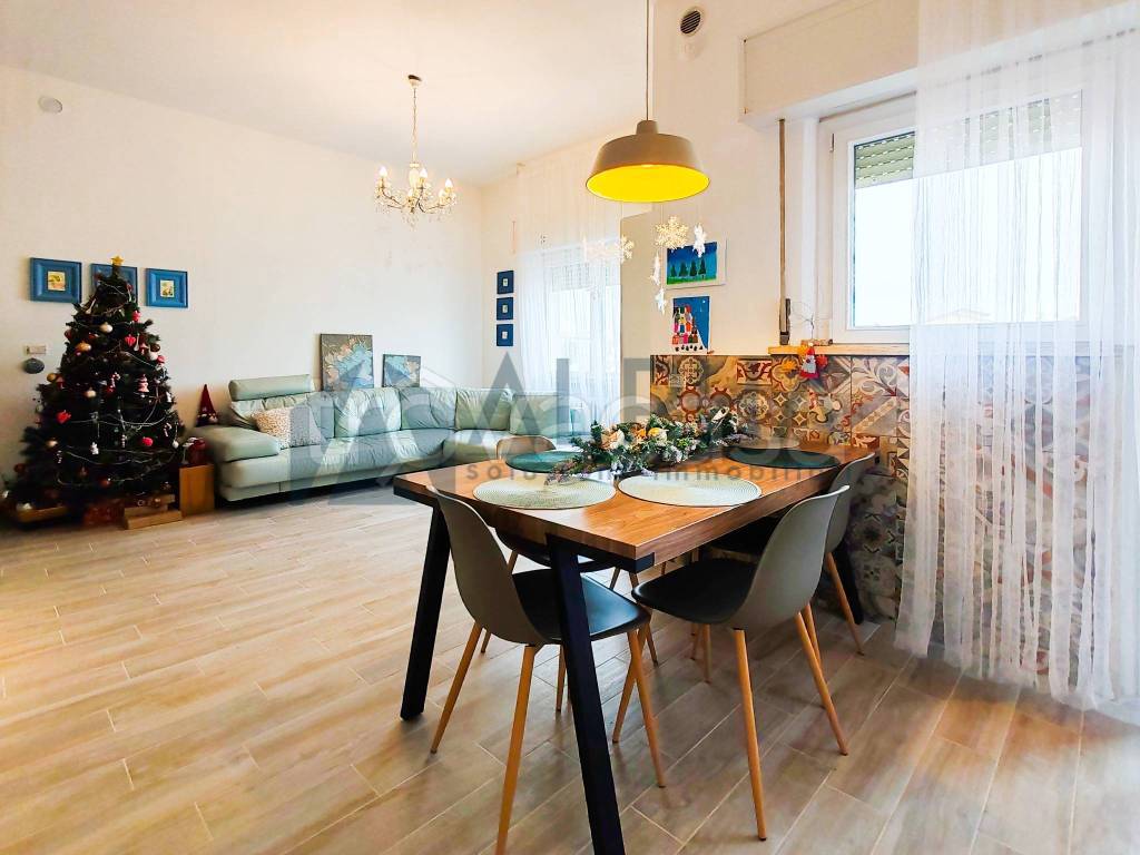 appartamento in vendita a Rimini in zona Marina Centro