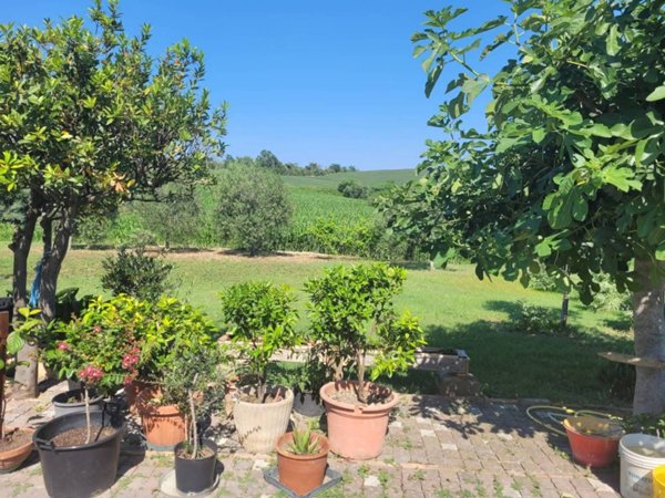 casa indipendente in vendita a Rimini in zona Gaiofana