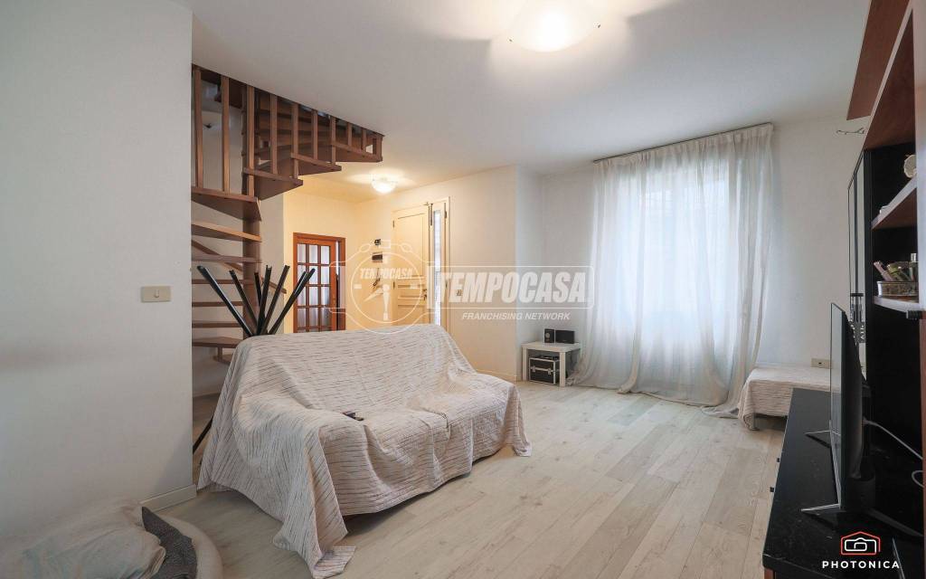 casa indipendente in vendita a Rimini in zona Rivazzurra