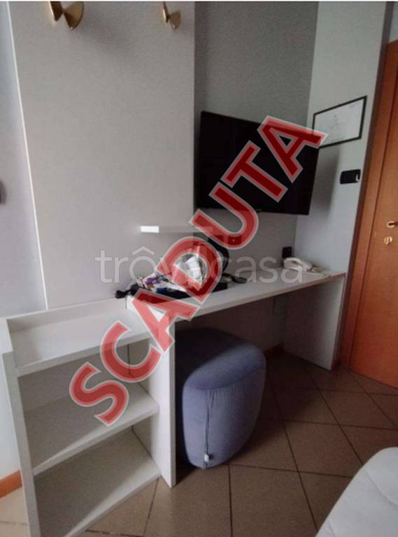 negozio in vendita a Rimini in zona Viserbella