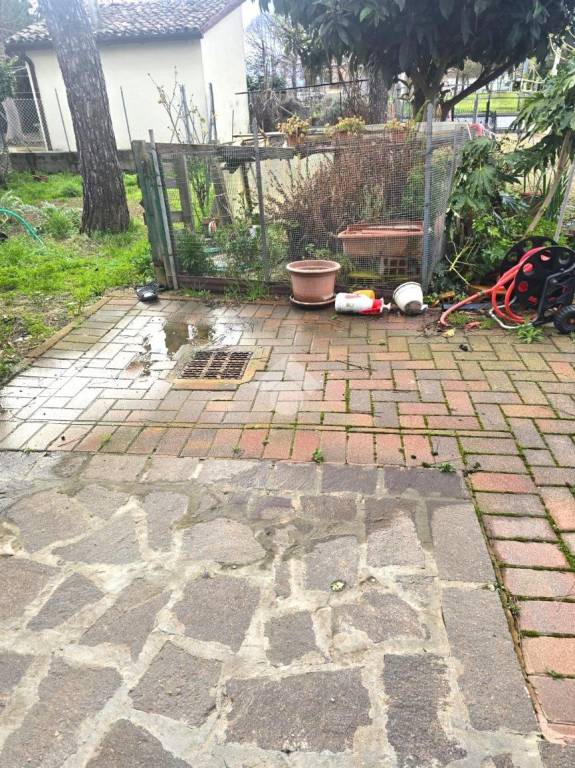 casa indipendente in vendita a Rimini in zona Viserbella