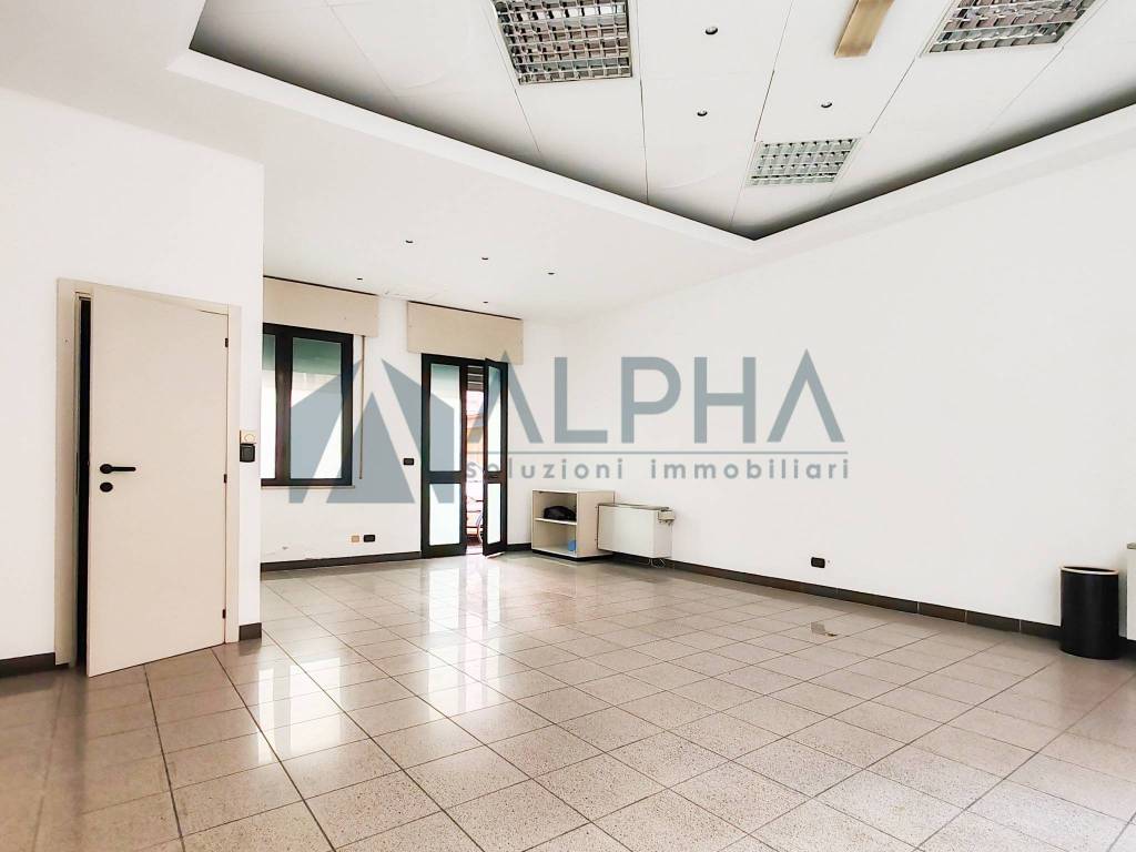 negozio in vendita a Rimini in zona Centro Storico