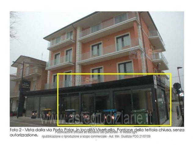 negozio in vendita a Rimini in zona Viserbella