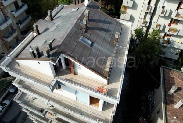 appartamento in vendita a Rimini in zona Marina Centro