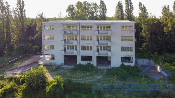 negozio in vendita a Rimini in zona Viserba