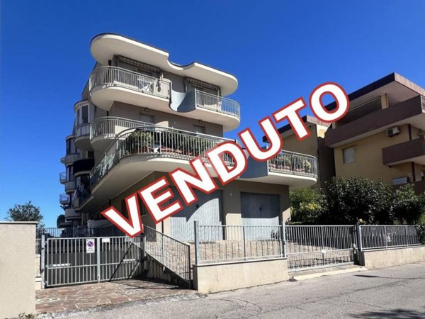appartamento in vendita a Rimini in zona Miramare di Rimini