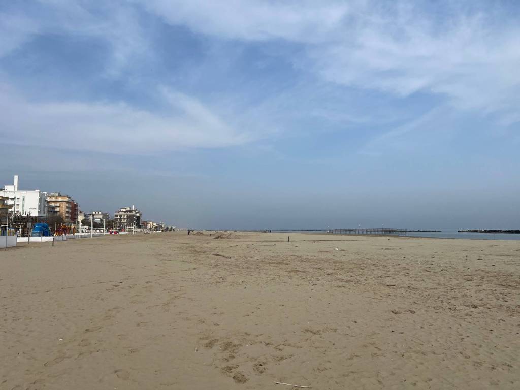 intera palazzina in vendita a Rimini in zona Viserbella