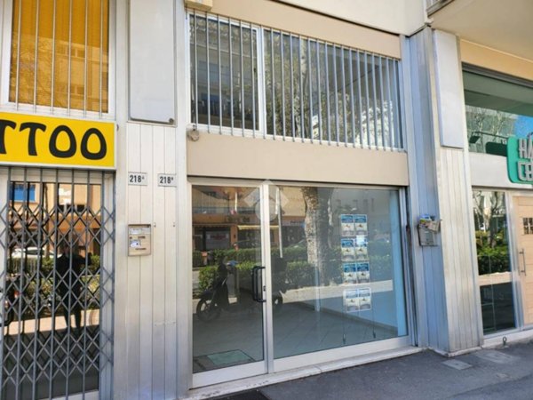 negozio in vendita a Rimini in zona San Giuliano a Mare