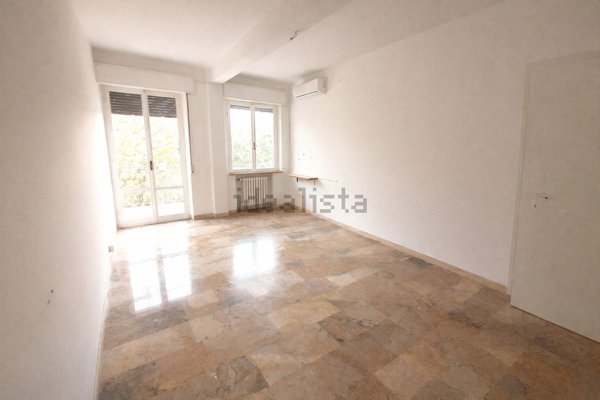 appartamento in vendita a Rimini in zona Marina Centro