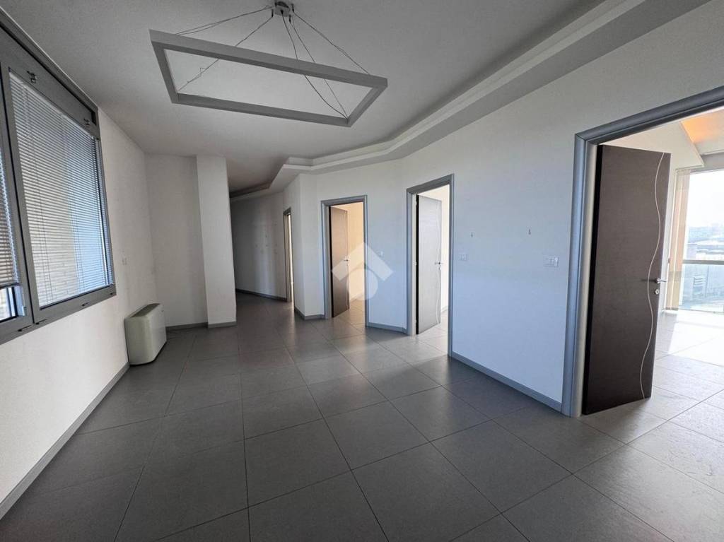 ufficio in vendita a Rimini in zona Celle