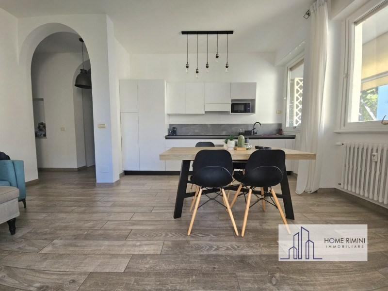appartamento in vendita a Rimini in zona Marina Centro