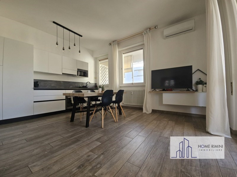 appartamento in vendita a Rimini in zona Marina Centro