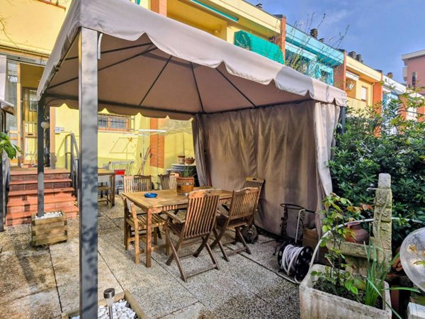 casa indipendente in vendita a Rimini in zona Viserba