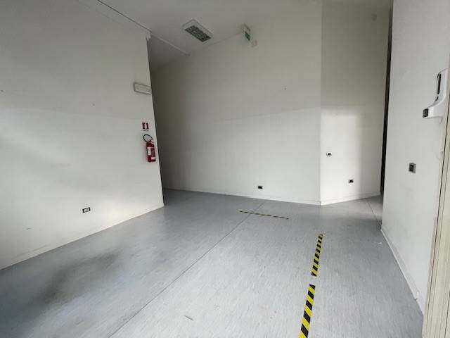 negozio in vendita a Rimini in zona Centro Storico