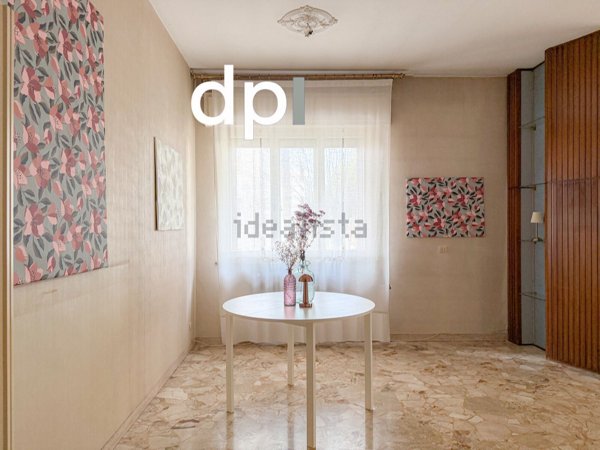 appartamento in vendita a Rimini in zona Marina Centro