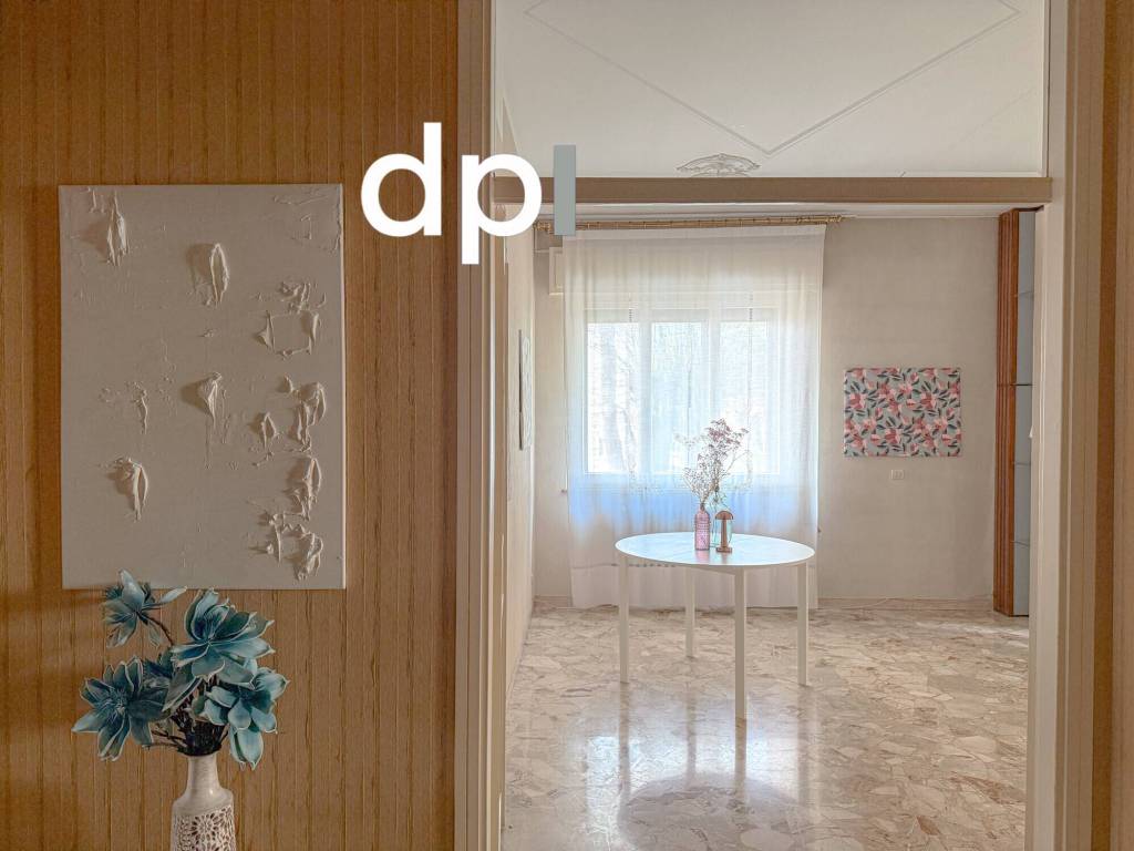 appartamento in vendita a Rimini in zona Marina Centro