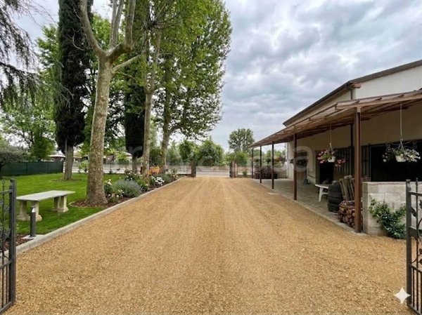 casa indipendente in vendita a Rimini in zona Gaiofana