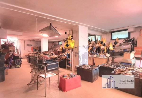 locale di sgombero in vendita a Rimini in zona San Giuliano a Mare