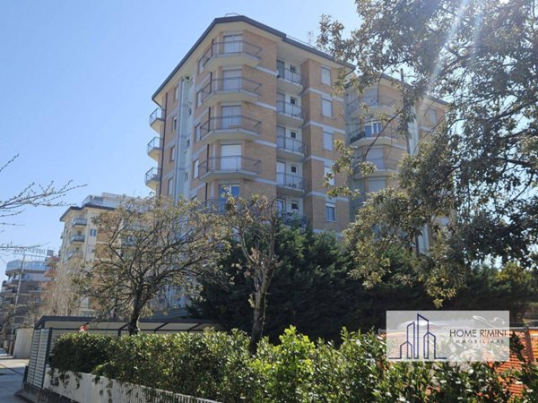 appartamento in vendita a Rimini in zona Marina Centro