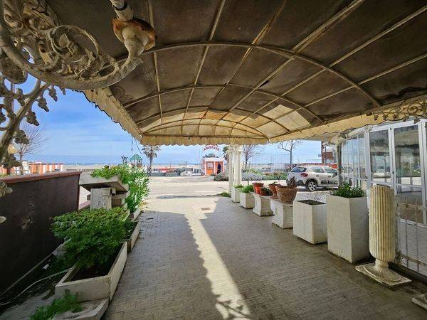 negozio in vendita a Rimini in zona Torre Pedrera