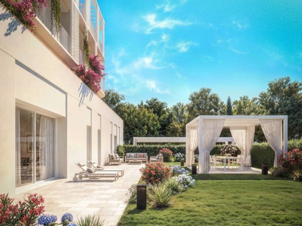 appartamento in vendita a Rimini in zona Marina Centro