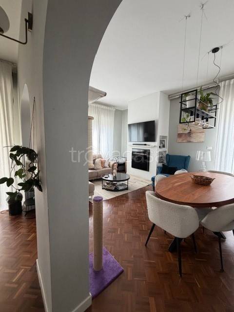 appartamento in vendita a Rimini in zona Marina Centro