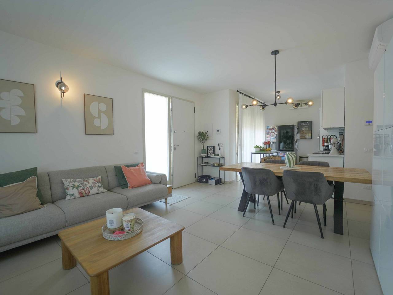 casa indipendente in vendita a Rimini in zona Corpolò