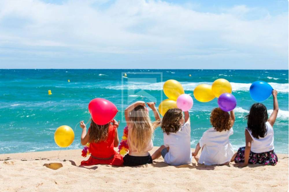 negozio in vendita a Rimini in zona Marina Centro