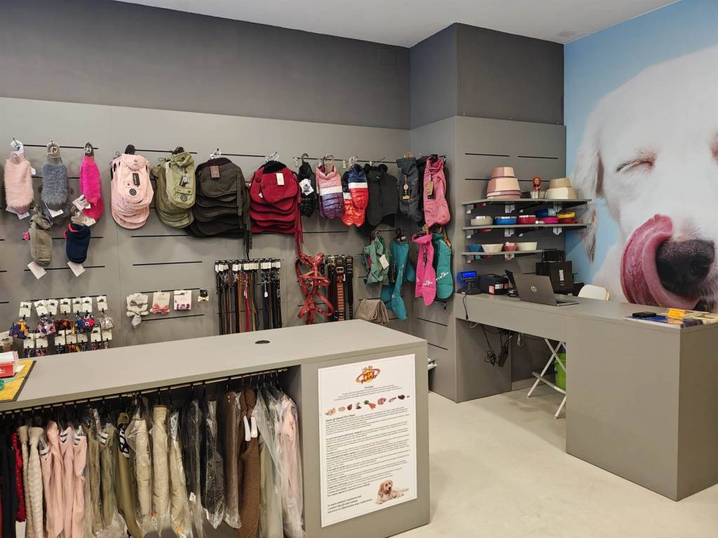 negozio in vendita a Rimini in zona Centro Storico