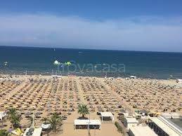 negozio in vendita a Rimini in zona Miramare di Rimini