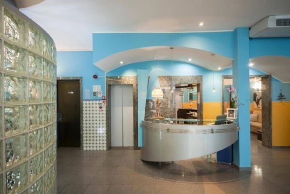 negozio in vendita a Rimini in zona Rivazzurra