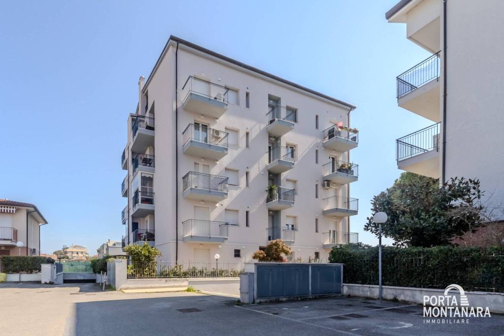 appartamento in vendita a Rimini in zona Viserbella