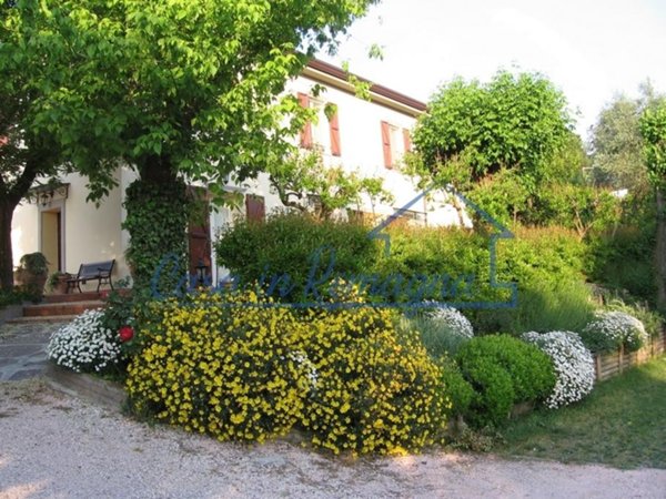 casa indipendente in vendita a Rimini