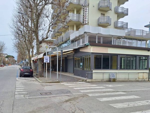 negozio in vendita a Rimini in zona Lagomaggio
