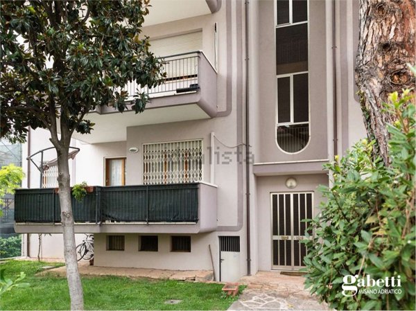 appartamento in vendita a Rimini in zona Lagomaggio