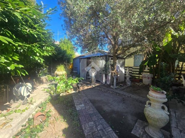 casa indipendente in vendita a Rimini in zona Viserba