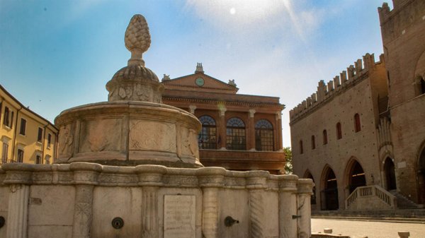 negozio in vendita a Rimini in zona Centro Storico