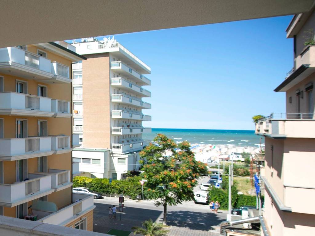 appartamento in vendita a Rimini in zona Miramare di Rimini