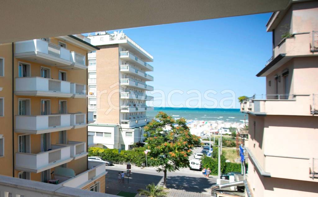 appartamento in vendita a Rimini in zona Miramare di Rimini