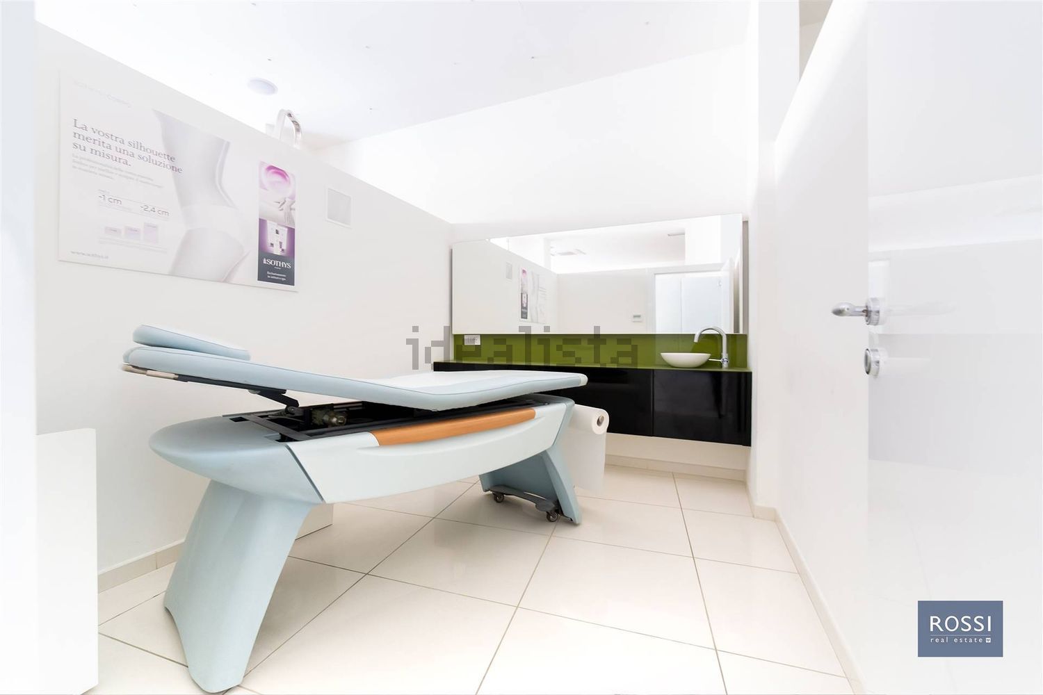 negozio in vendita a Rimini in zona Centro Storico