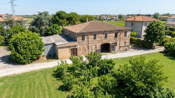 casale in vendita a Rimini in zona Santa Giustina